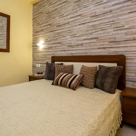 Markos 2 Apartahotel Potos
