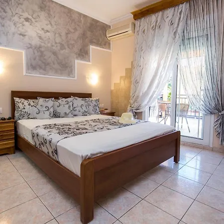 Markos 2 Apartahotel